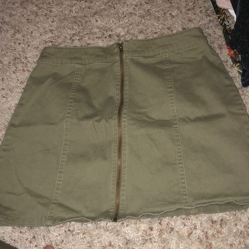 Cute green skirt